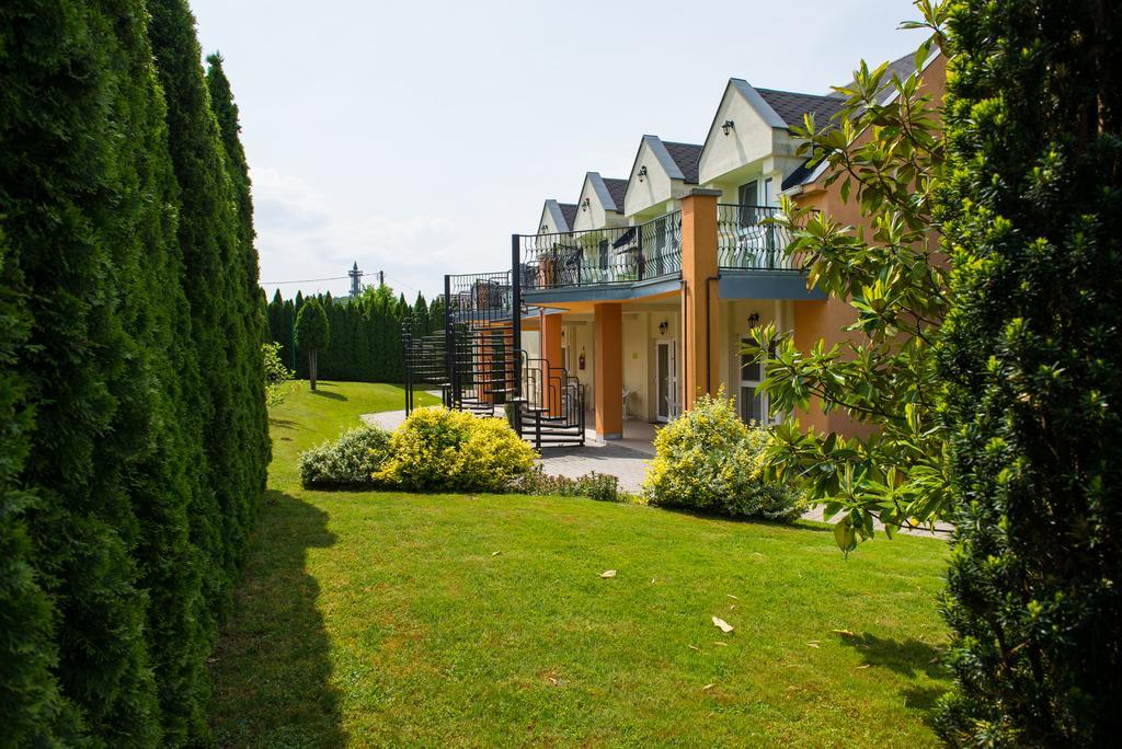 Az Idill Hotel Cserszegtomaj Exterior foto